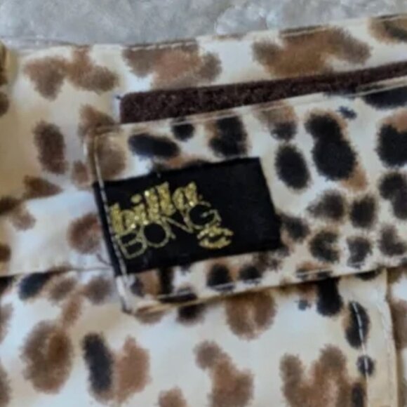 Cheetah Print Snowboard Pants - Picture 4 of 5